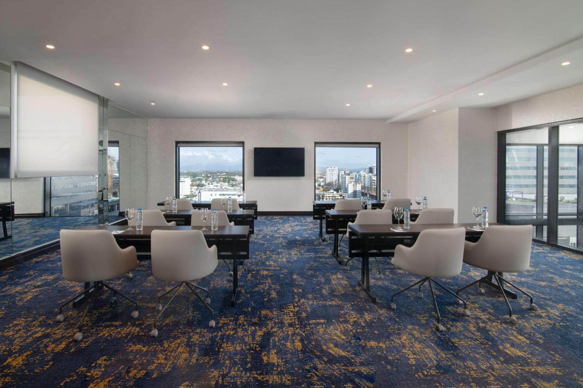 Homewood Suites By Hilton Santo Domingo Bagian luar foto