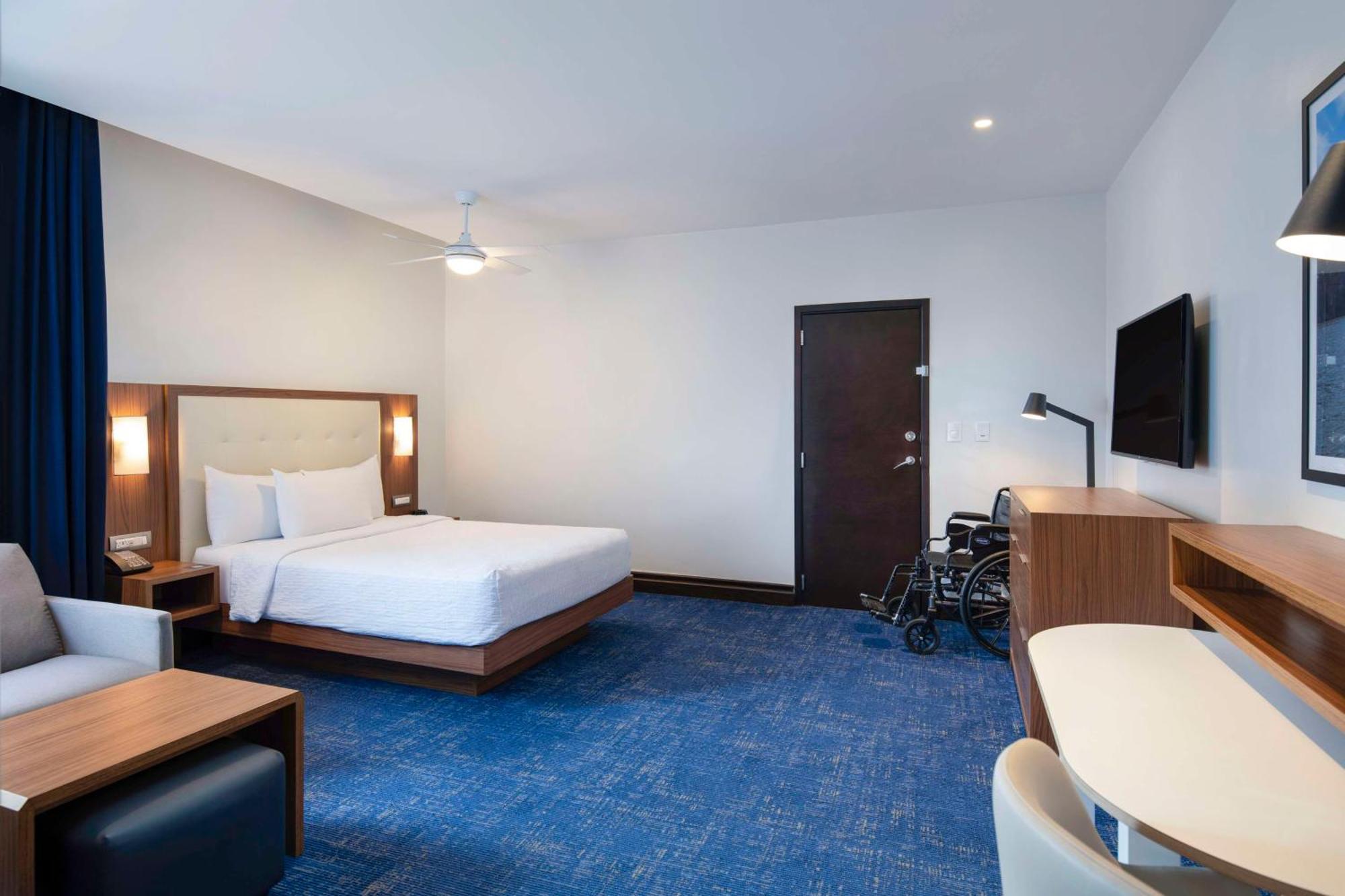 Homewood Suites By Hilton Santo Domingo Bagian luar foto