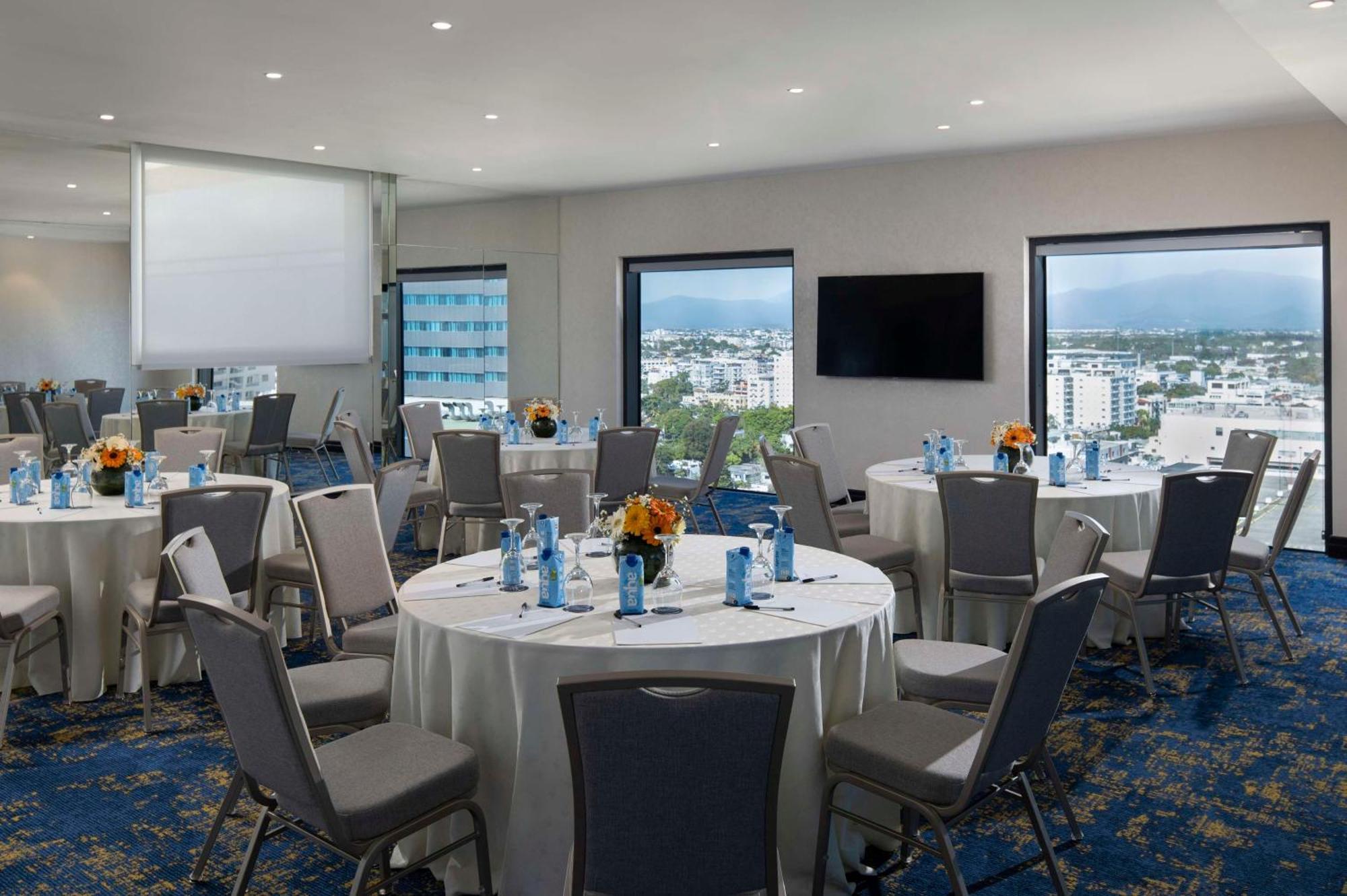 Homewood Suites By Hilton Santo Domingo Bagian luar foto