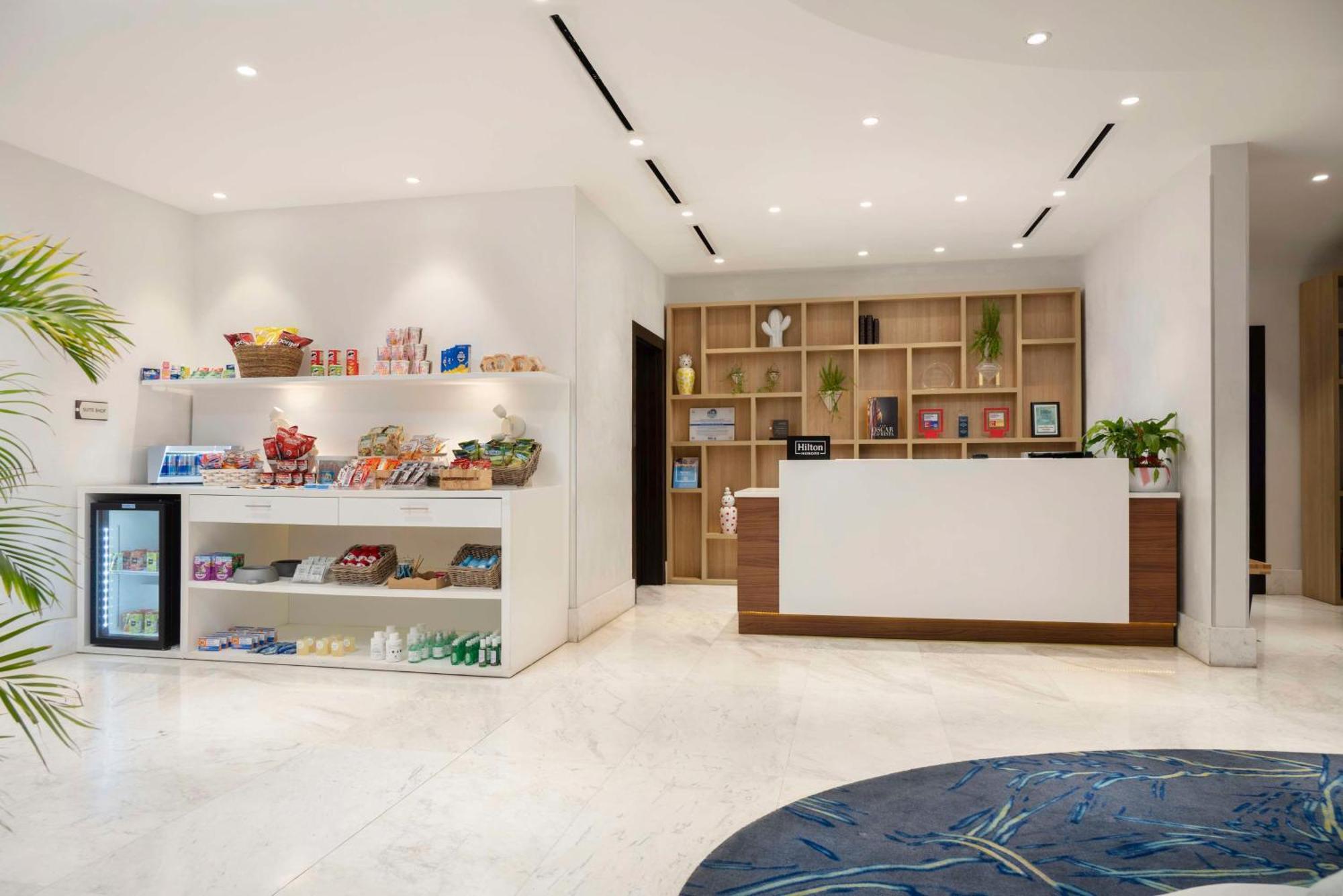 Homewood Suites By Hilton Santo Domingo Bagian luar foto